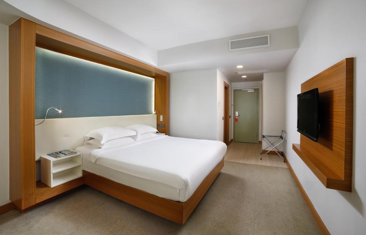 Standard Zimmer mit Kingsize-Bett